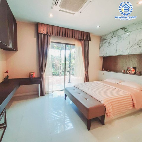 *****บ้านเดี่ยวมือสองย่านนนทบุรี ม.เพอร์เฟคมาสเตอร์พีช เซนจูรี่ รัตนาธิเบศร์ #หลังมุม เนื้อที่กว้างขวางจุใจสุดๆ ถึง 205.3 ตร.ว. ฟังก์ชันจัดหนักถึง 6 ห้องนอน6 ห้องน้ำ 4 ที่จอดรถ คฤหาสน์หรูหรา สไตล์โมเดิร์น มีระดับทันสมัย บนทำเลติดถ.รัตนาธิเบศร์  ใกล้รถไฟฟ้าสายสีม่วง "สถานีไทรม้า" และทางด่วน